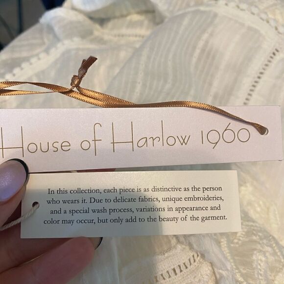 NWT House of Harlow 1960 Dainty Boho Lightweight Sleeveless Off White Top - Picture 10 of 15